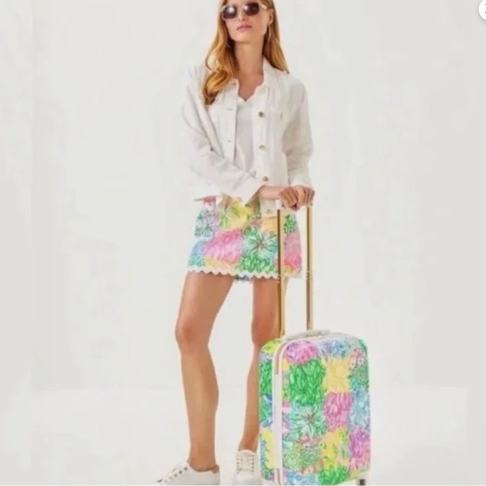 New Lilly Pulitzer Luggage Set Floral Luggage Set with Accessories for Travel - Picture 3 of 12